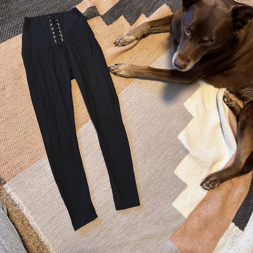 ** WeWoreWhat Lace Up Leggings - JET BLACK **